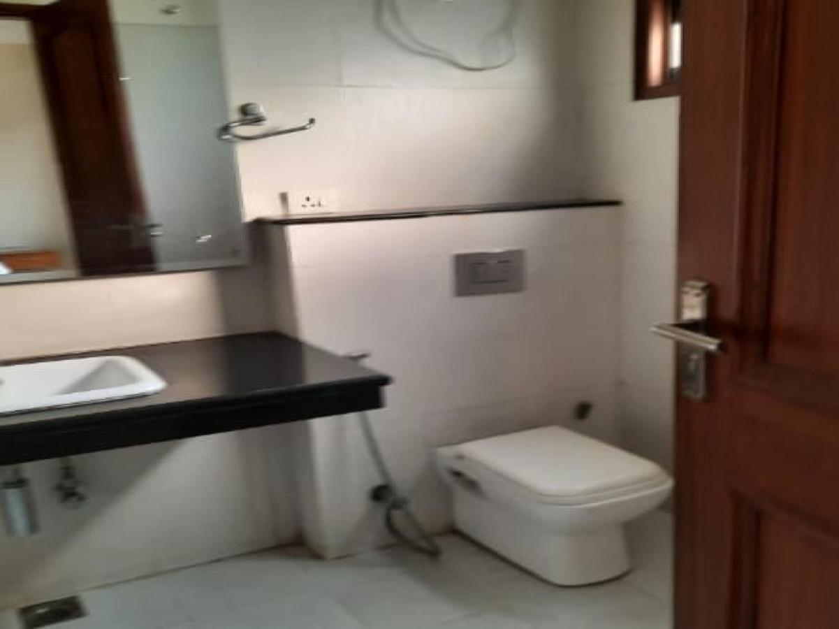 Oyo 74401 Aster Garden Suites Delhi  Exterior foto